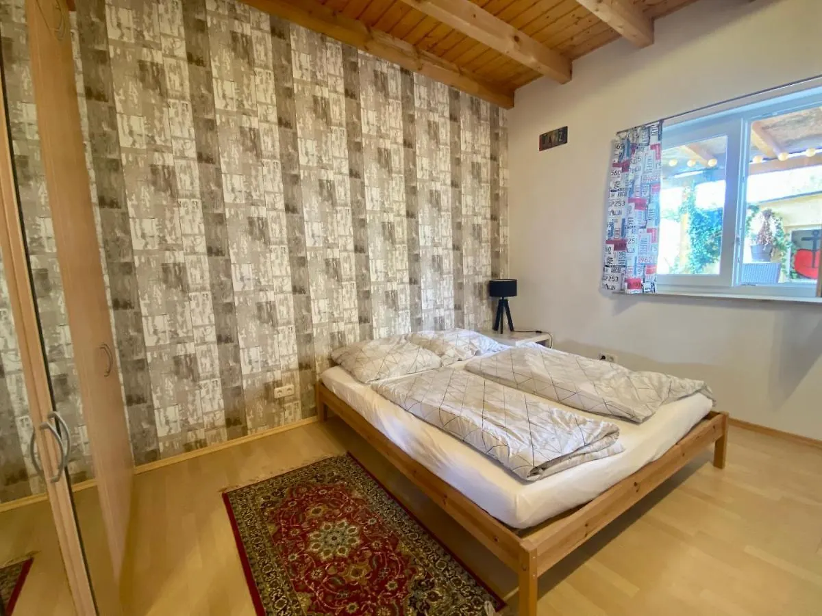Cozy Private Rooms & Apartments Kahl am Main